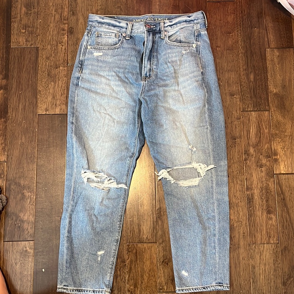American Eagle Ripped Mom Jean